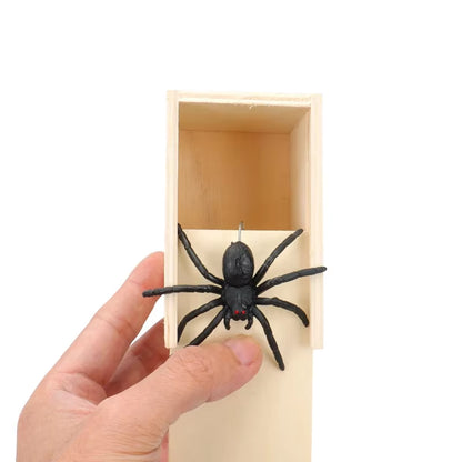 Wooden Spider Scare Prank Box – Funny Gag Toy for Friends & Coworker Reactions