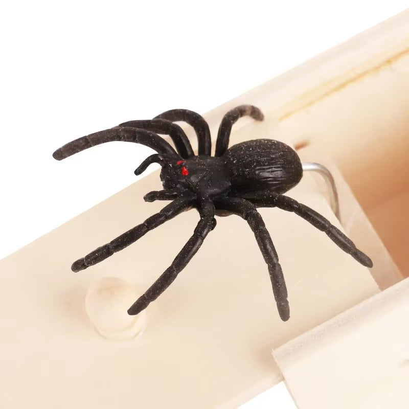 Wooden Spider Scare Prank Box – Funny Gag Toy for Friends & Coworker Reactions