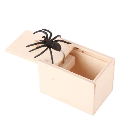 Wooden Spider Scare Prank Box – Funny Gag Toy for Friends & Coworker Reactions